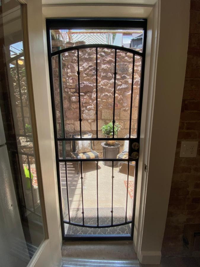 Bisbee Brownstone Suites Exterior foto